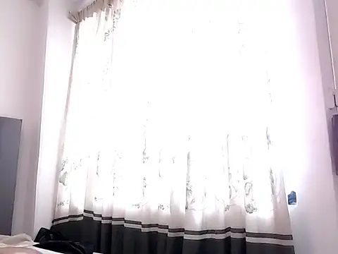 saara_johnson496 webcam
