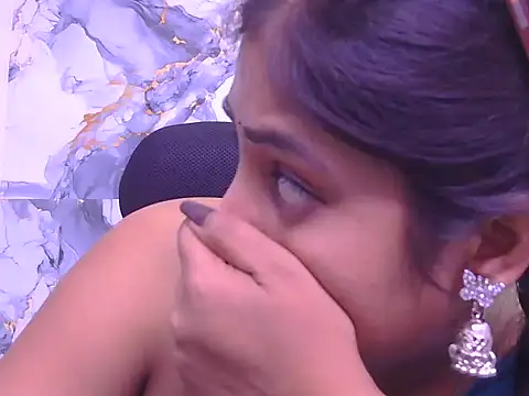 Aayesha-queen webcam