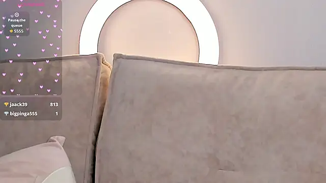 Roxy_Moor webcam
