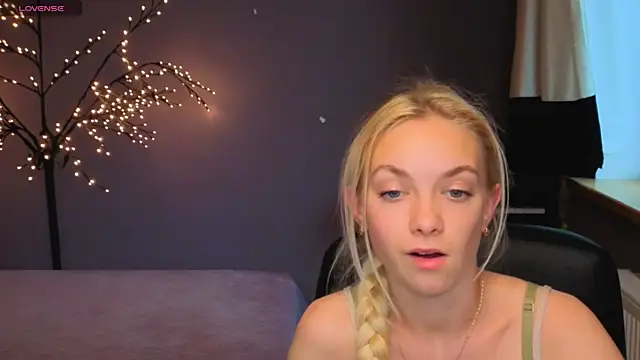 sonnysofia - SonnySofia's free webcam - UK Sex Cams