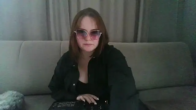 Joan_Taylor1 webcam