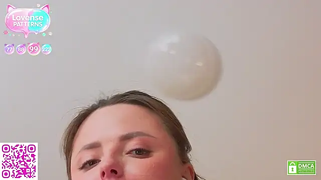 OliviaKis_ webcam