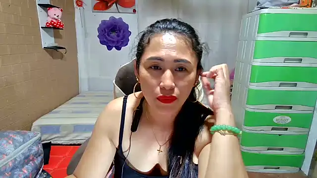 Filipina_Desire webcam