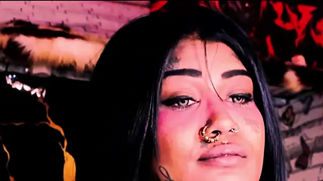 indian_dreamgirl webcam