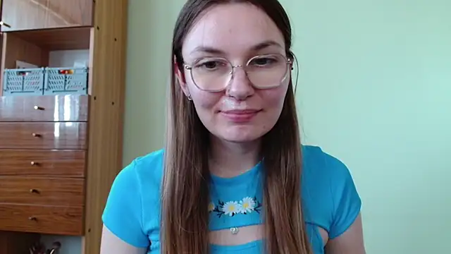 LooveELLYx webcam