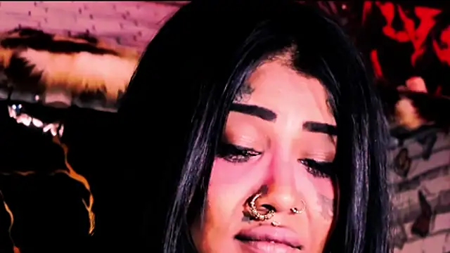 indian_dreamgirl webcam