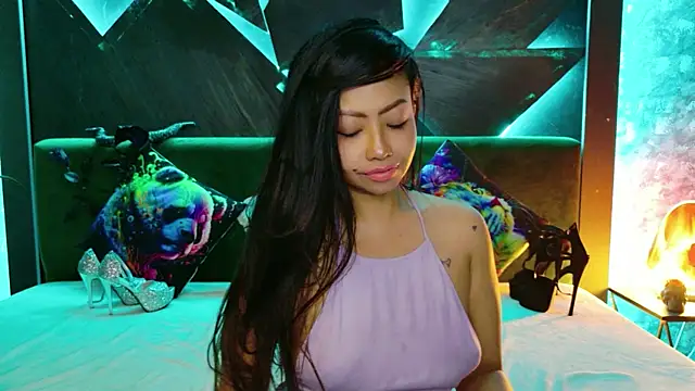 ElyaQuinn webcam
