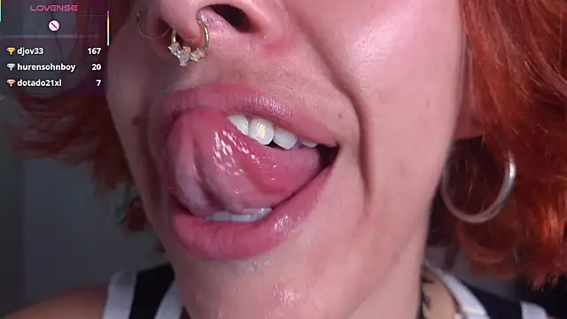 bri_von_dhara__ webcam