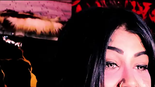 indian_dreamgirl webcam