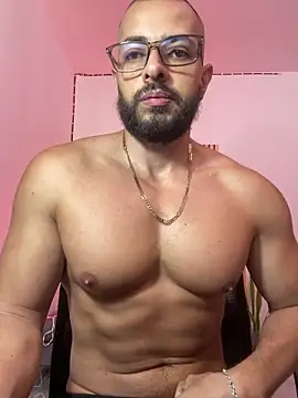 magnumchris (Ask my age) - smoke T, jerking cock hard