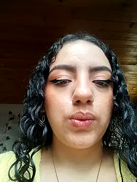 emiily_curly webcam