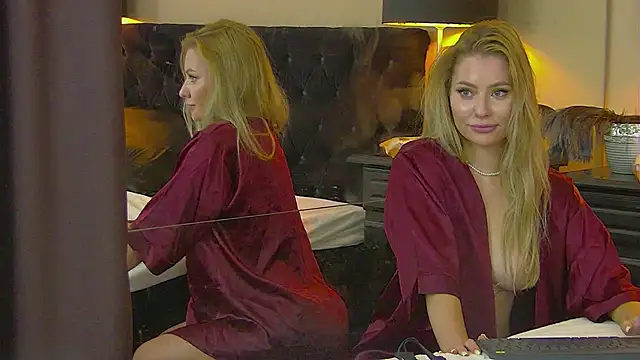MisshaNight webcam