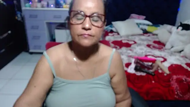 pervert_mommy_ - Pervert_mommy_'s free webcam - UK Sex Cams