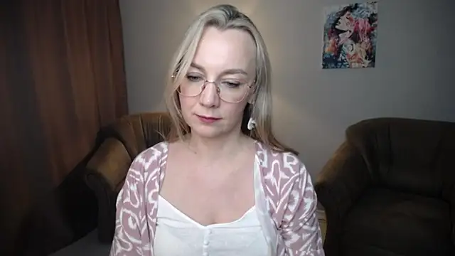 Ava_Elior webcam