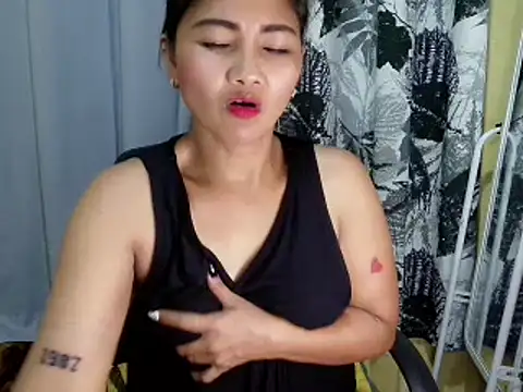 lovelyxmorena webcam