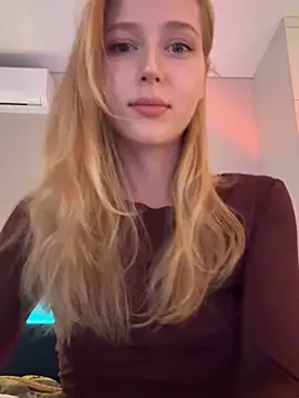 LunaRase Live Webcam on Stripchat