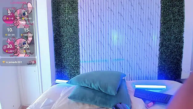 Caroline_Millerr webcam