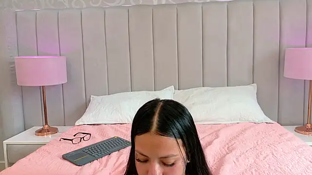 Emily__Stef webcam