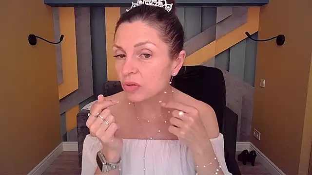EllaLong webcam