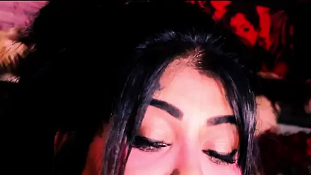 indian_dreamgirl webcam