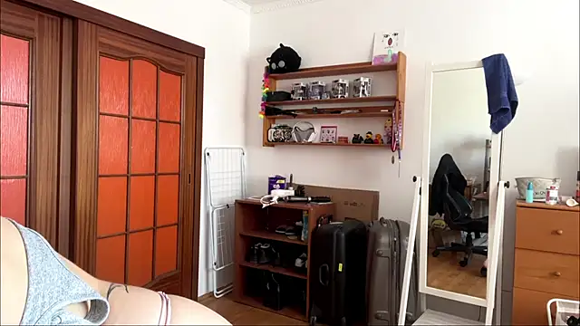 PillowPeachX webcam
