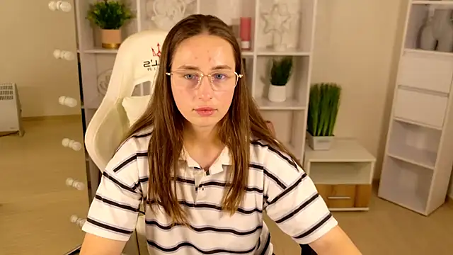 NadinnL webcam