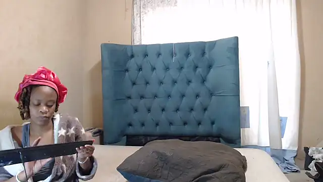 EbonyEssence webcam