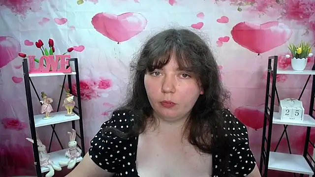 NeonilaLisova webcam