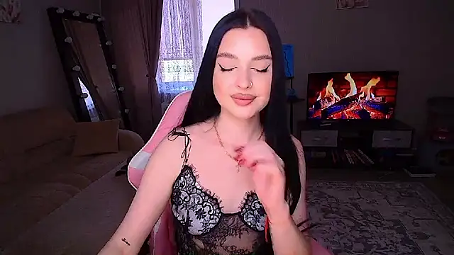 yoursLina webcam