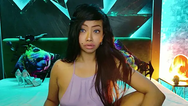 ElyaQuinn webcam