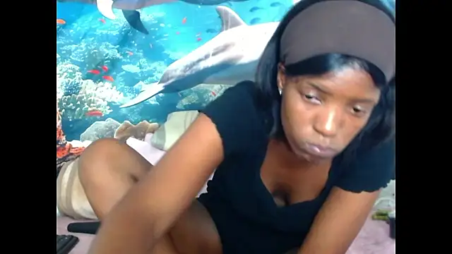 AfricanBarbiee69 webcam