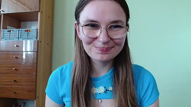 LooveELLYx webcam