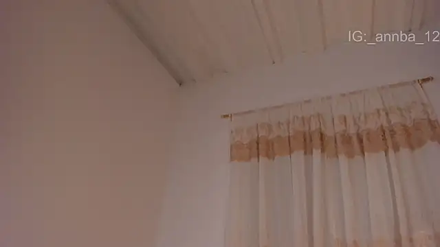 annie_barozzi webcam