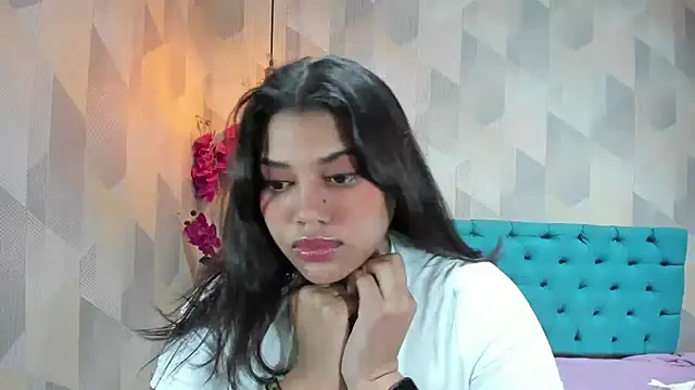LindaBreeS webcam