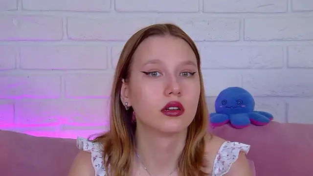 LiliLinn webcam