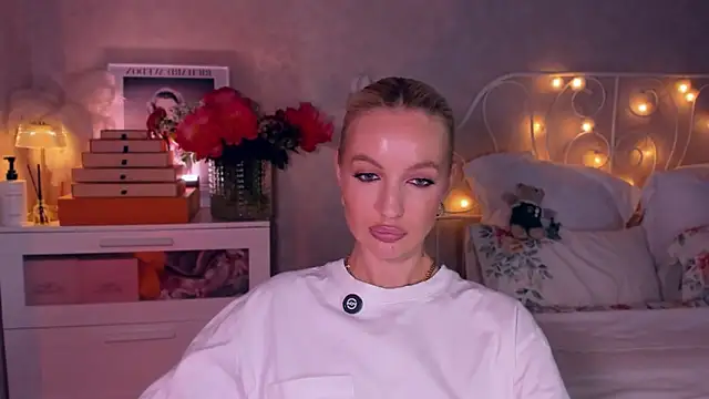 aestetick - Aestetick's free webcam - UK Sex Cams