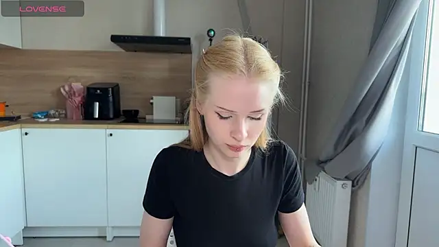 lisa_barbie webcam