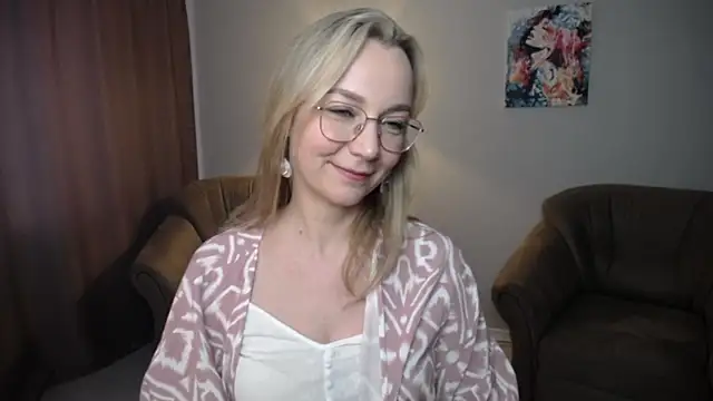 Ava_Elior webcam