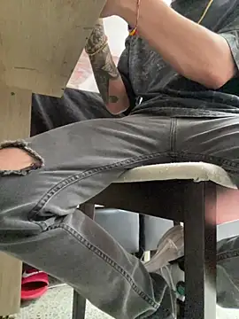 alphamasterxxx - AlphaMasterXxx's free webcam - UK Sex Cams