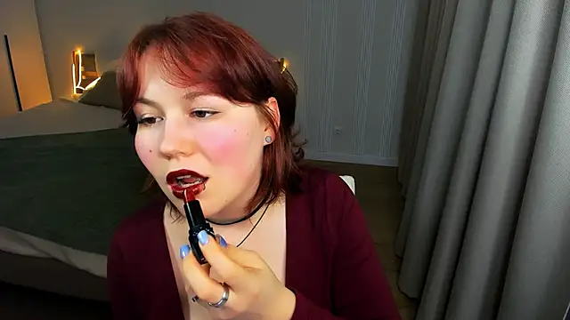MiaLacrice webcam