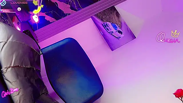 SophiaWild_ webcam