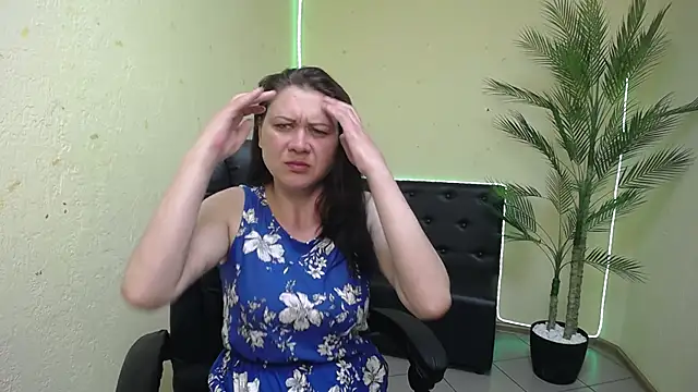 MorticiaAngel webcam