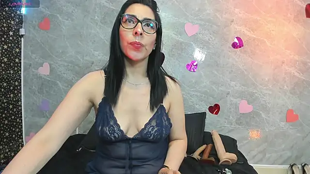 adellelennoxx - Adellelennoxx's free webcam - UK Sex Cams