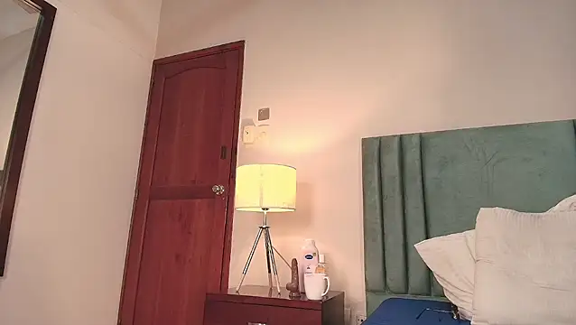 SeleneLujan webcam