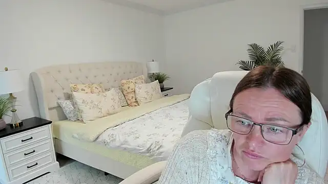 Vika73 webcam