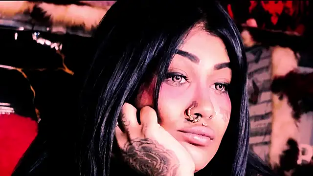 indian_dreamgirl webcam