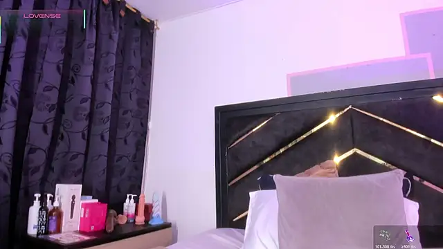 april_jones05 webcam