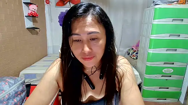 Filipina_Desire webcam