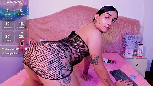skarlet_ruiz_ - Skarlet_Ruiz_'s free webcam - UK Sex Cams