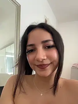 EmmyBullockk webcam